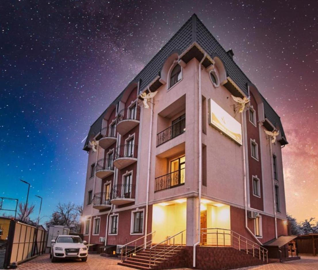 Готель Ангел На Великій Кільцевій Sofiivska Borshchahivka Kültér fotó