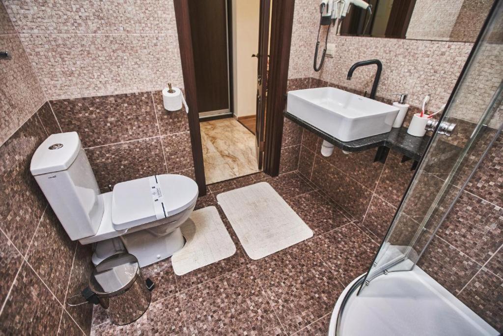 Готель Ангел На Великій Кільцевій Sofiivska Borshchahivka Kültér fotó